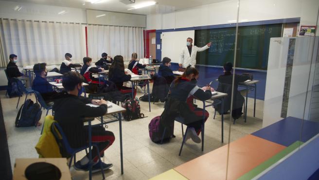 alumnos durante una clase